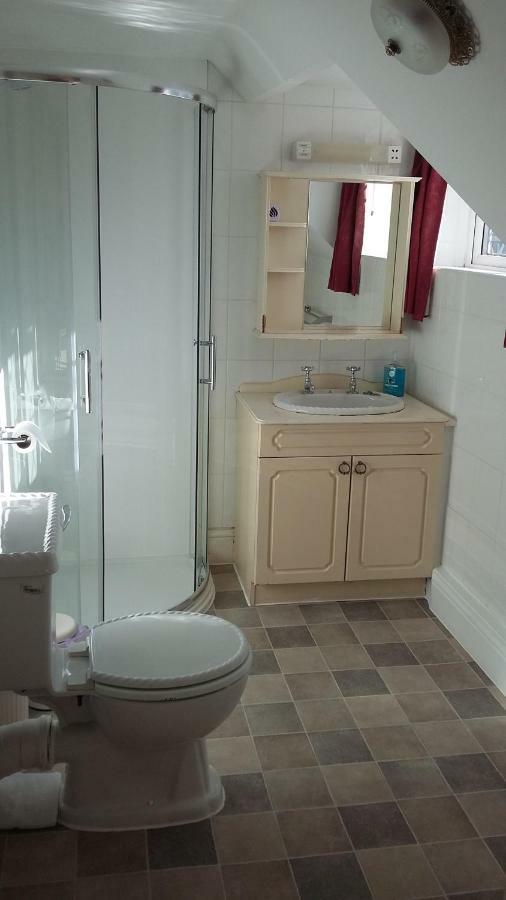 Featherstone Farm 3* Shareshill