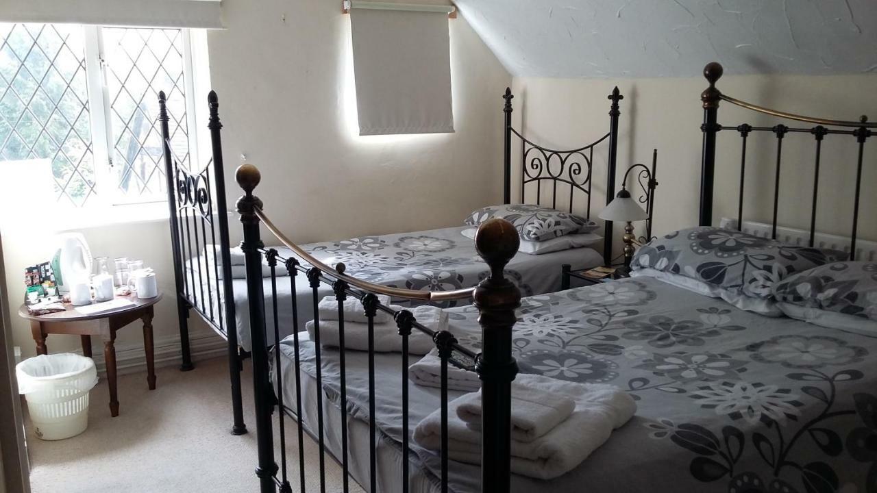 Featherstone Farm Hotel