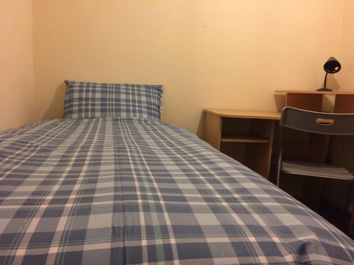 Edgbaston 4*