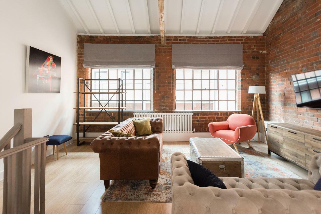 The Warehouse Loft - Trendy Converted Warehouse 3bdr *