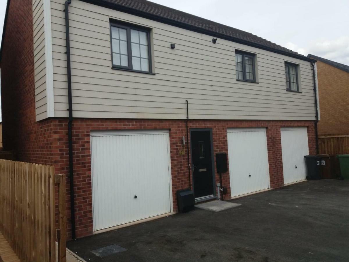 Apartment Staynec Coach House - For Company, Contractor & Leisure - Nec, Hs2, Jlr, Airport *