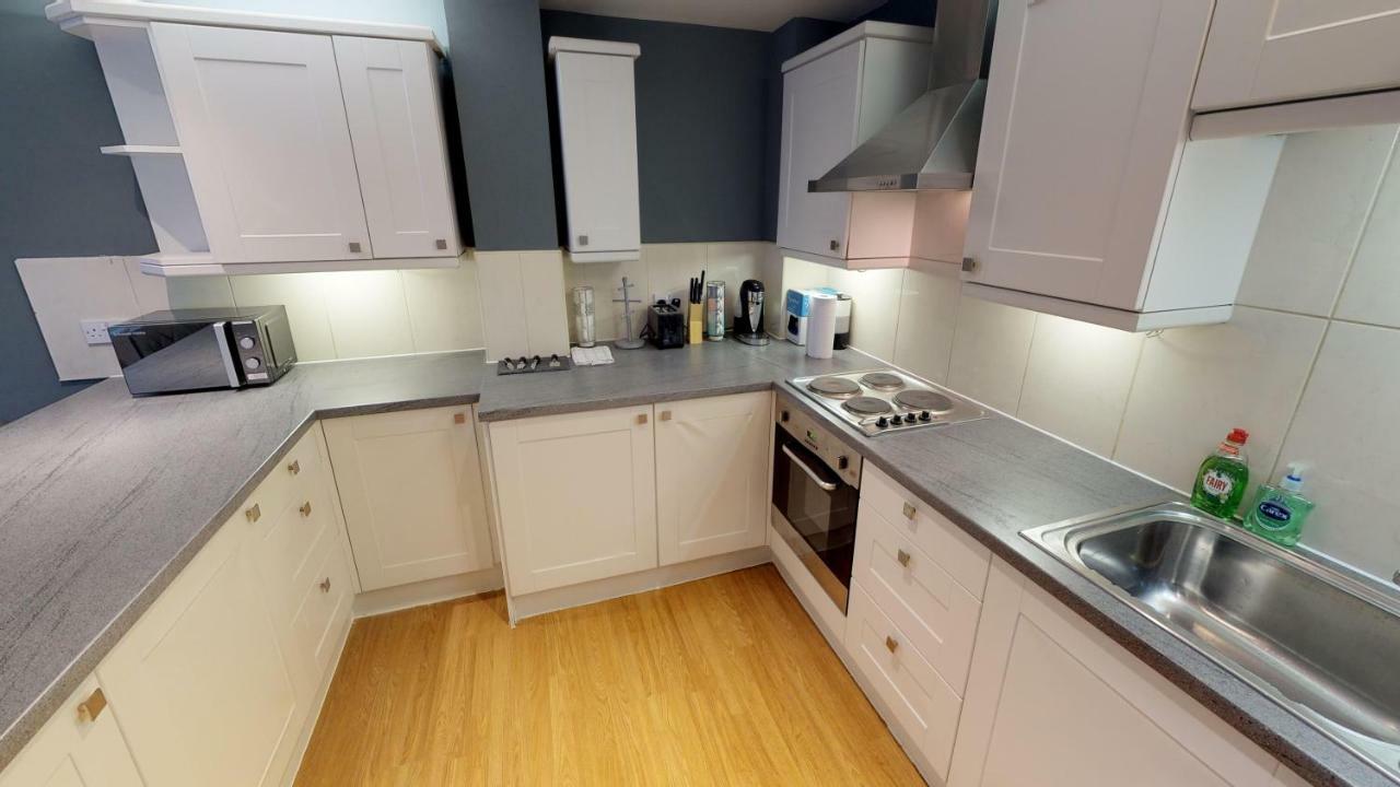 In The City Properties, 124 Viva Apartment *