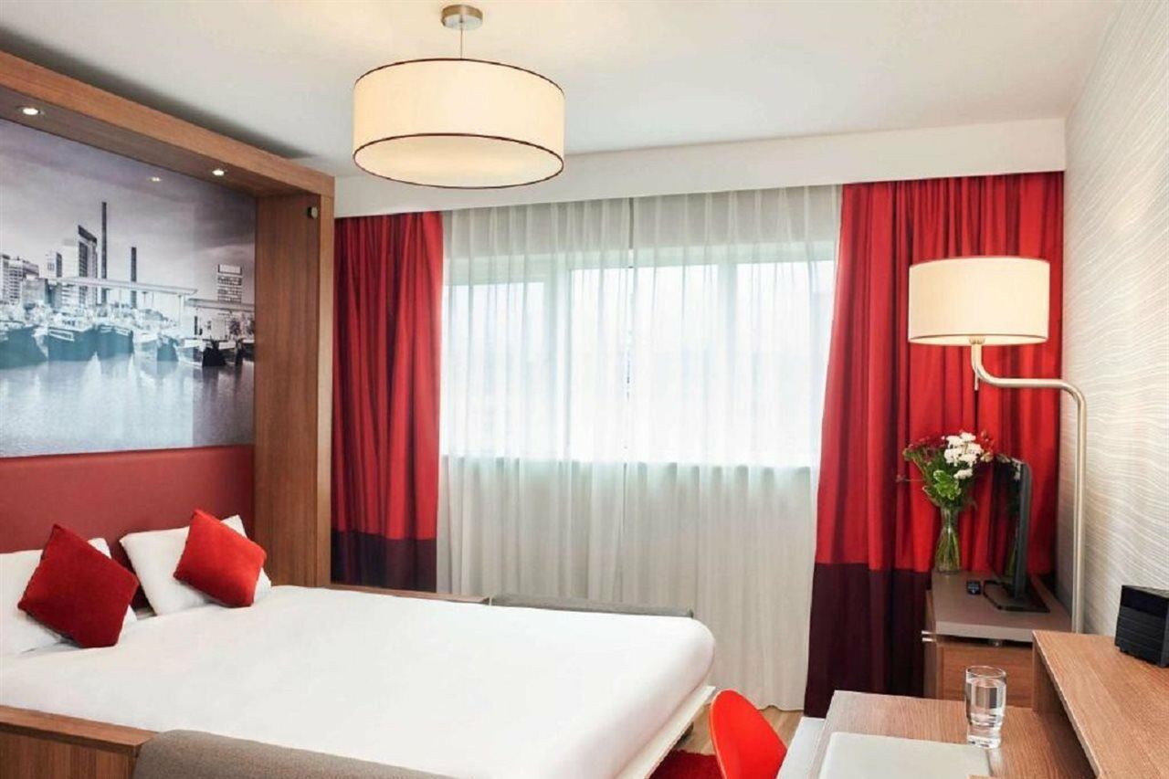 Adagio Centre Aparthotel 4*
