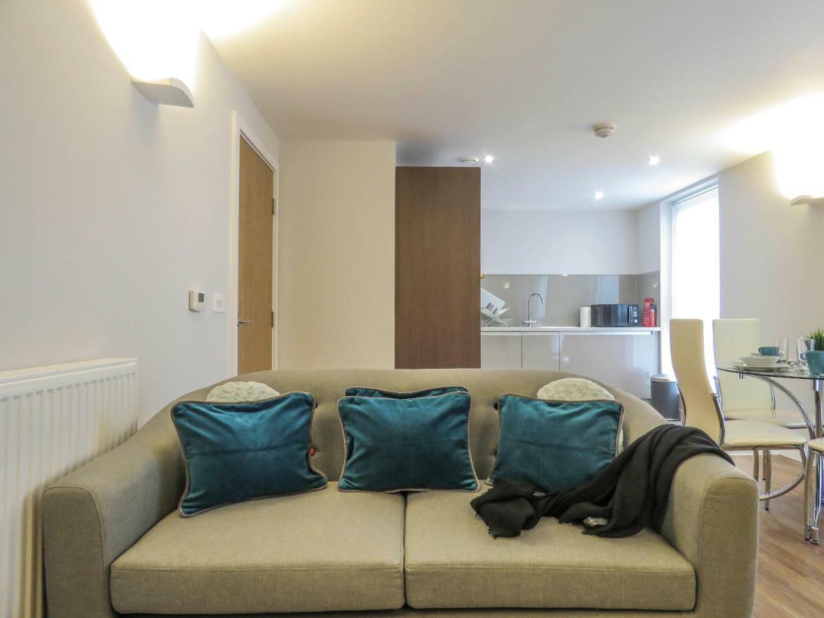 Tudors Esuites Jq Two Bedrooms Apartment *