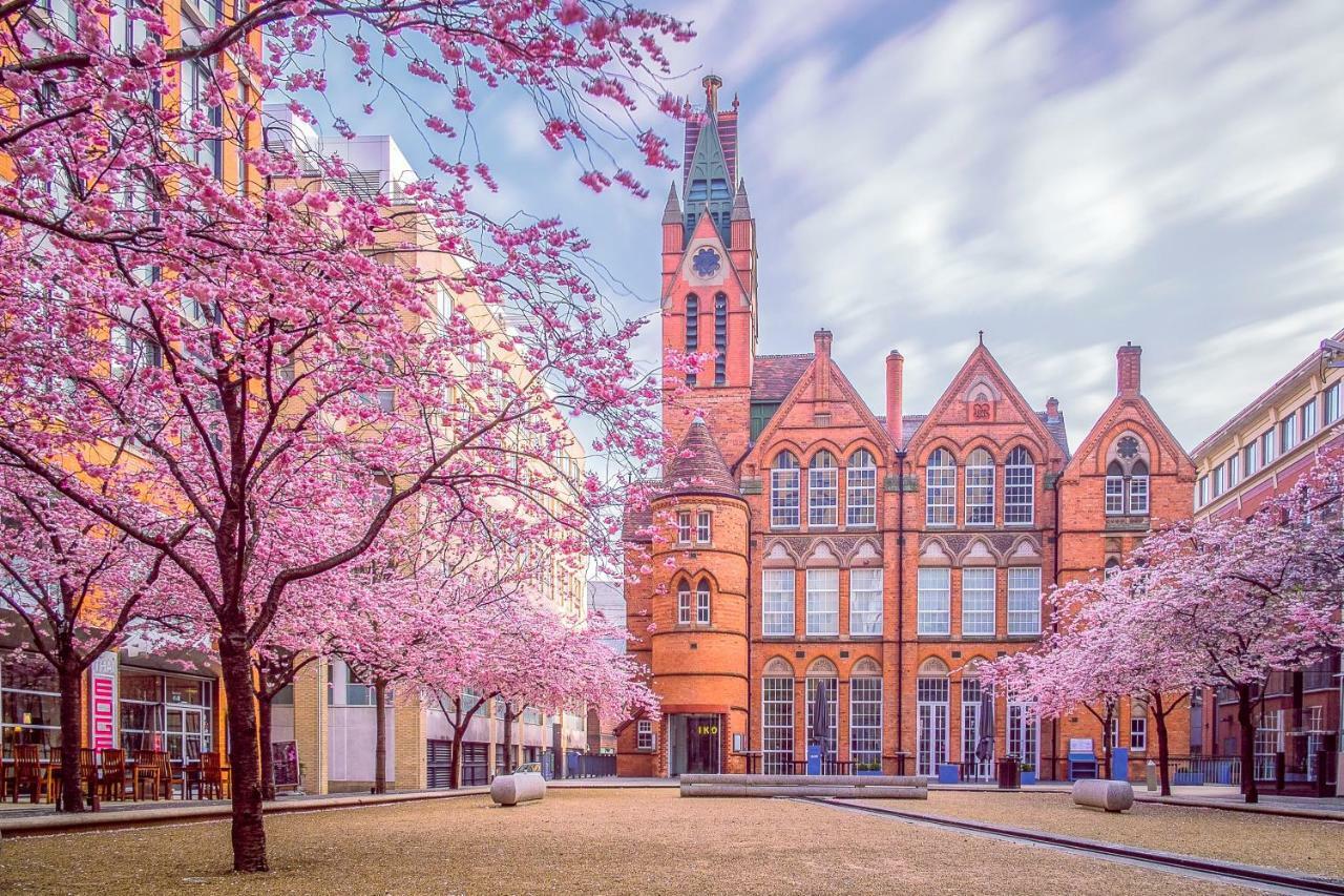 Tudors Esuites Jq Two Bedrooms