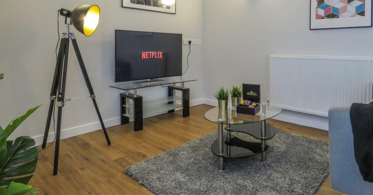 Tudors Esuites Jq Two Bedrooms Apartment Birmingham
