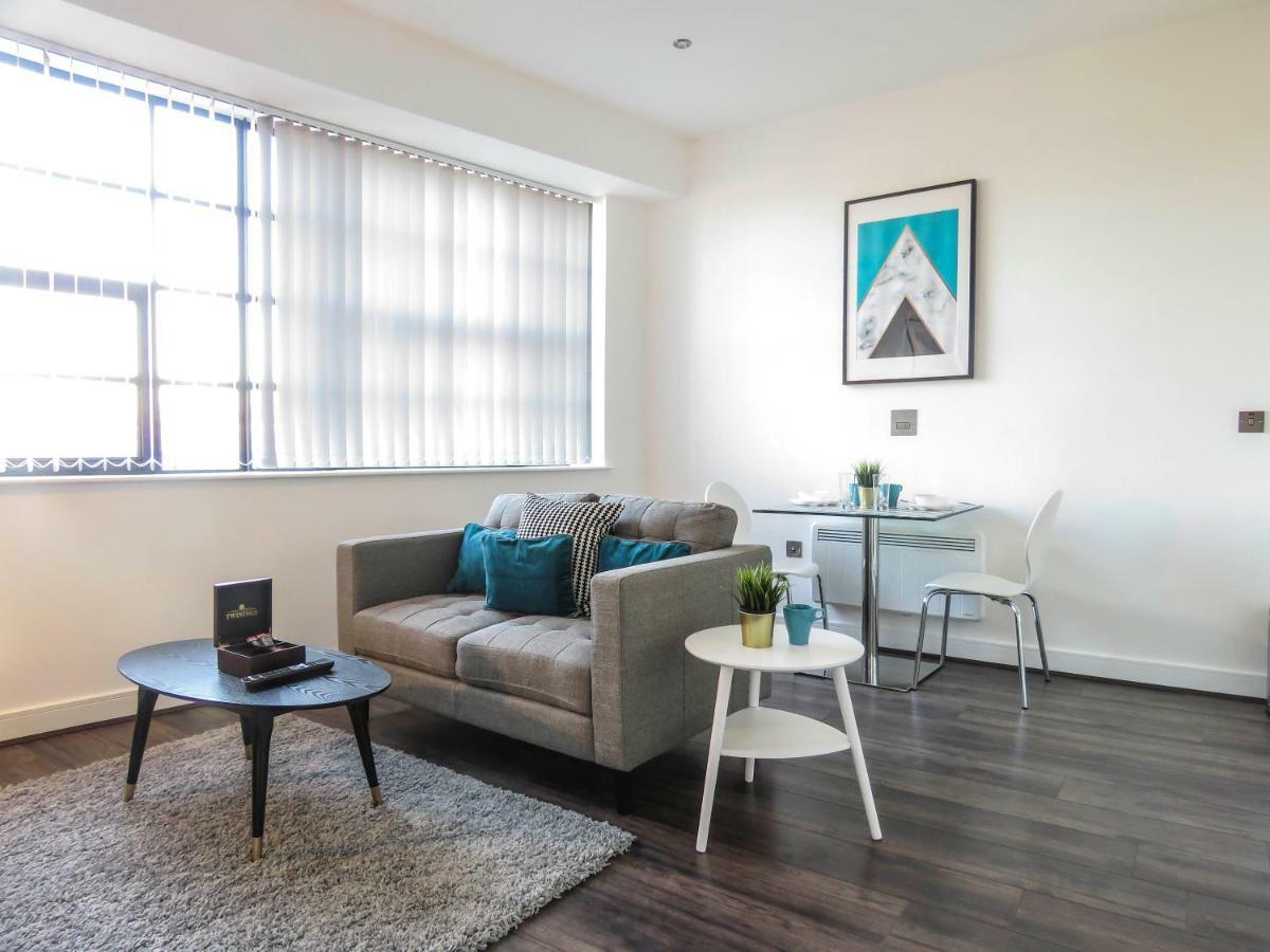 Apartment Tudors Esuites Jq Studio