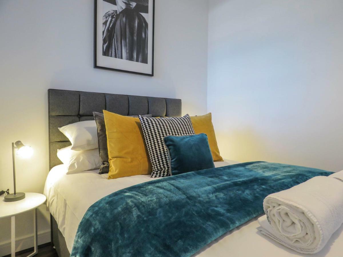 Tudors Esuites Jq Studio *