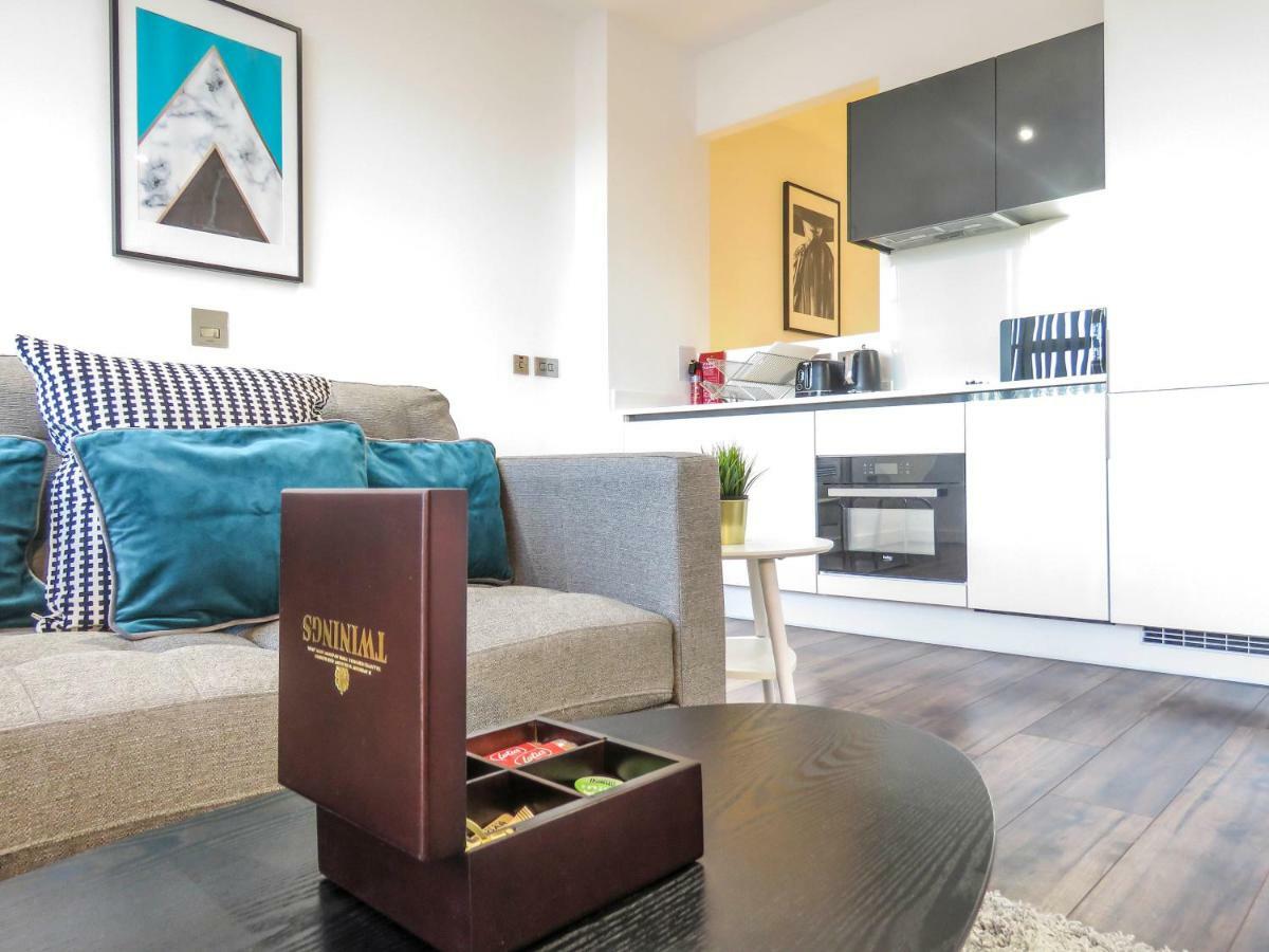 Tudors Esuites Jq Studio Birmingham