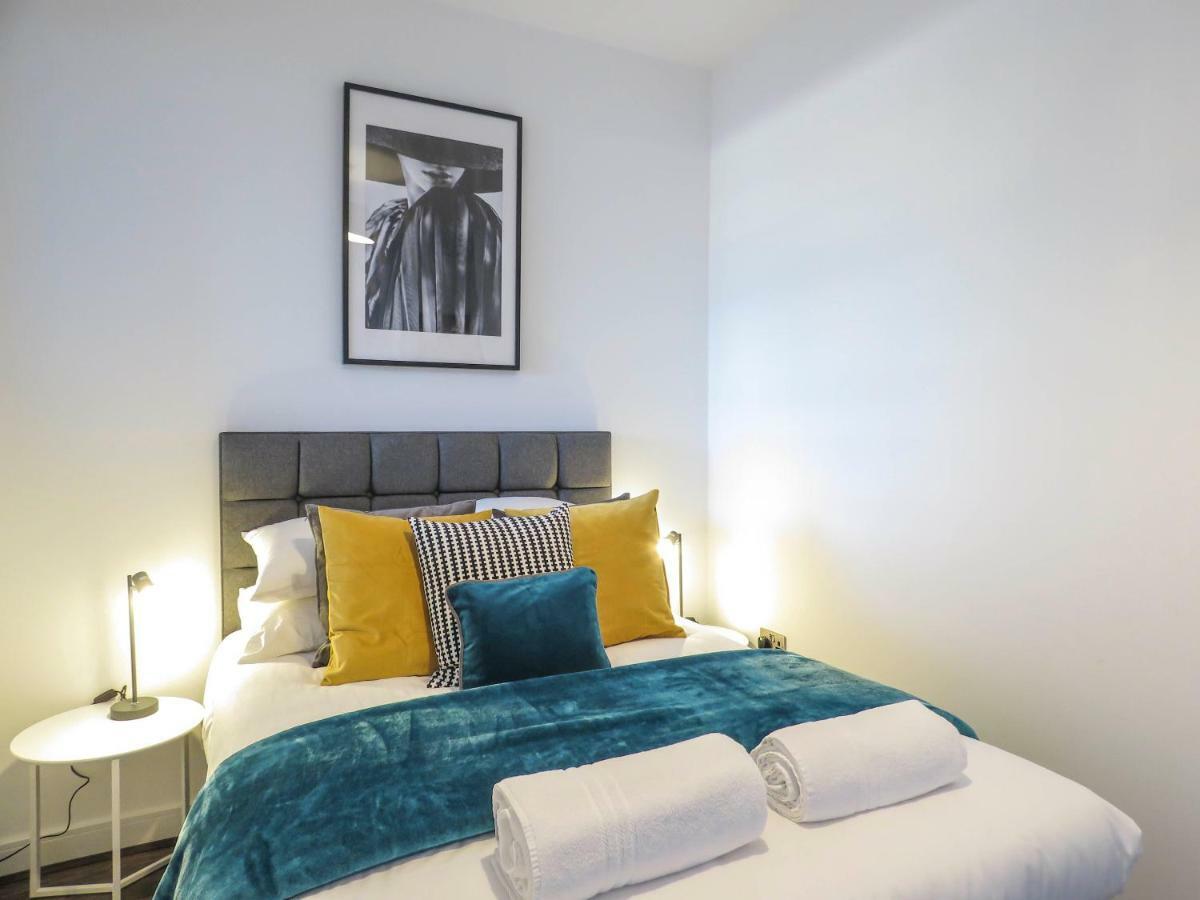 Tudors Esuites Jq Studio * Birmingham