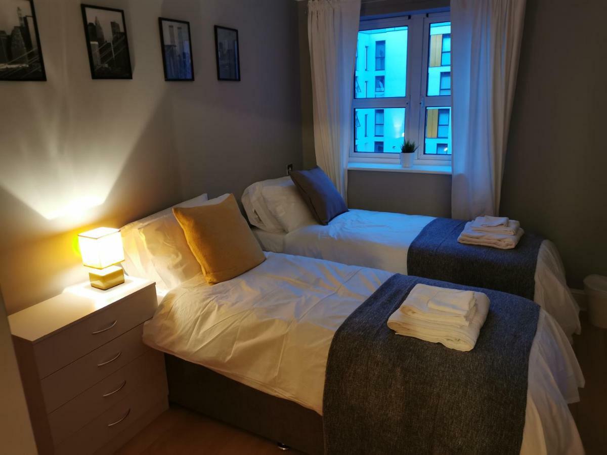 The Qube * Sleeps 6 * Parking Apartment Birmingham