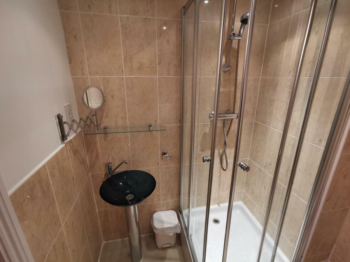 Apartment The Qube * Sleeps 6 * Parking *