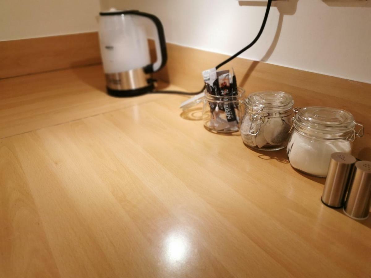The Qube * Sleeps 6 * Parking Apartment