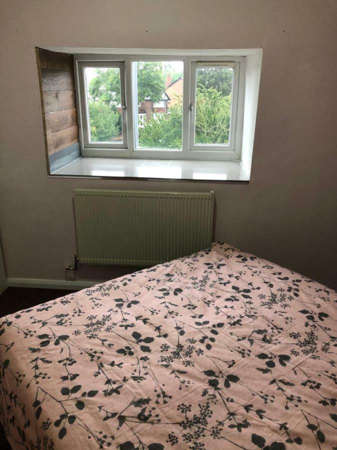 Treetops Flat2 Hall B28 * Birmingham