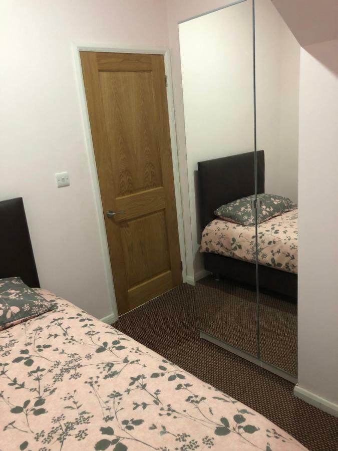 Treetops Flat2 Hall B28 Apartment Birmingham