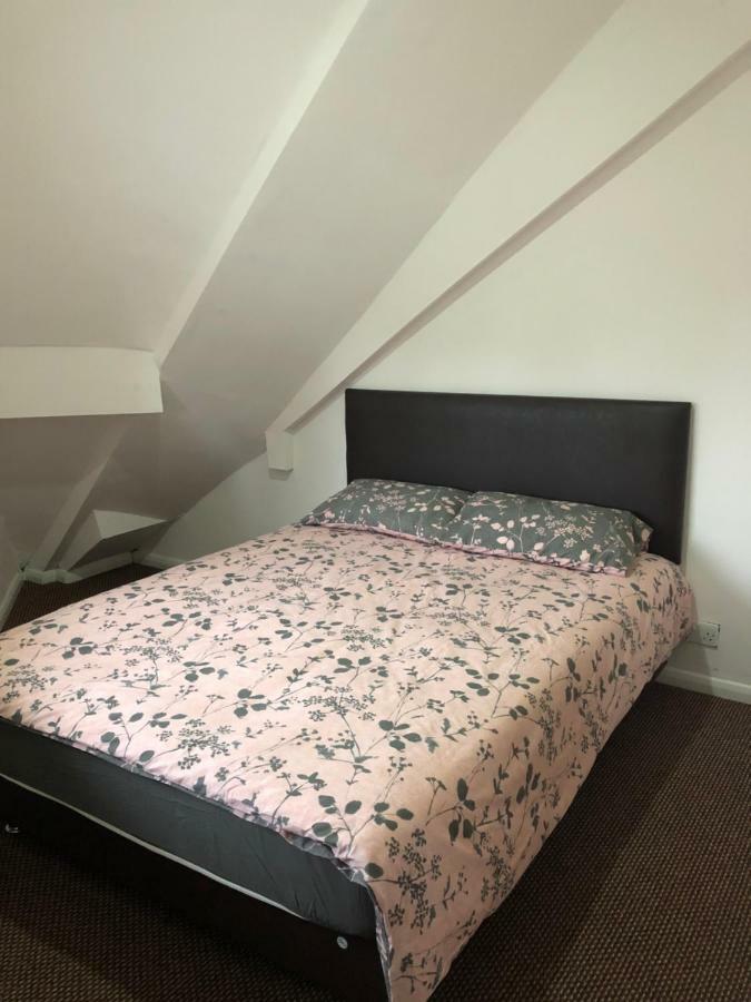 Treetops Flat2 Hall B28 *