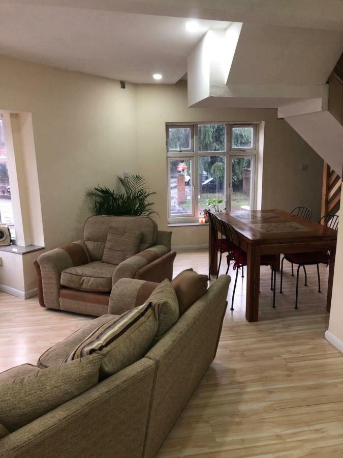 Treetops Flat2 Hall B28 Birmingham