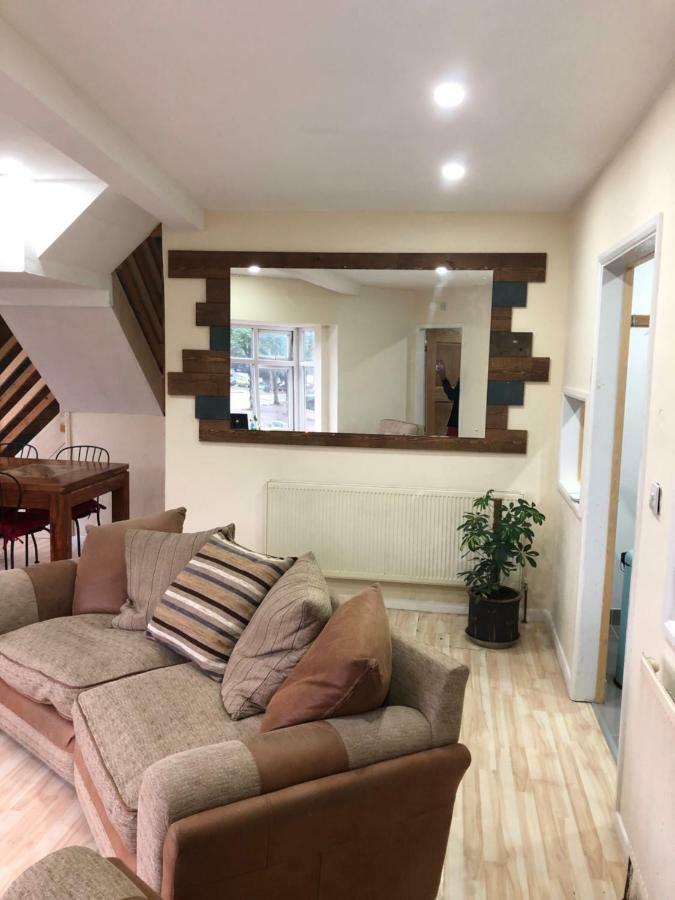 Apartment Treetops Flat2 Hall B28
