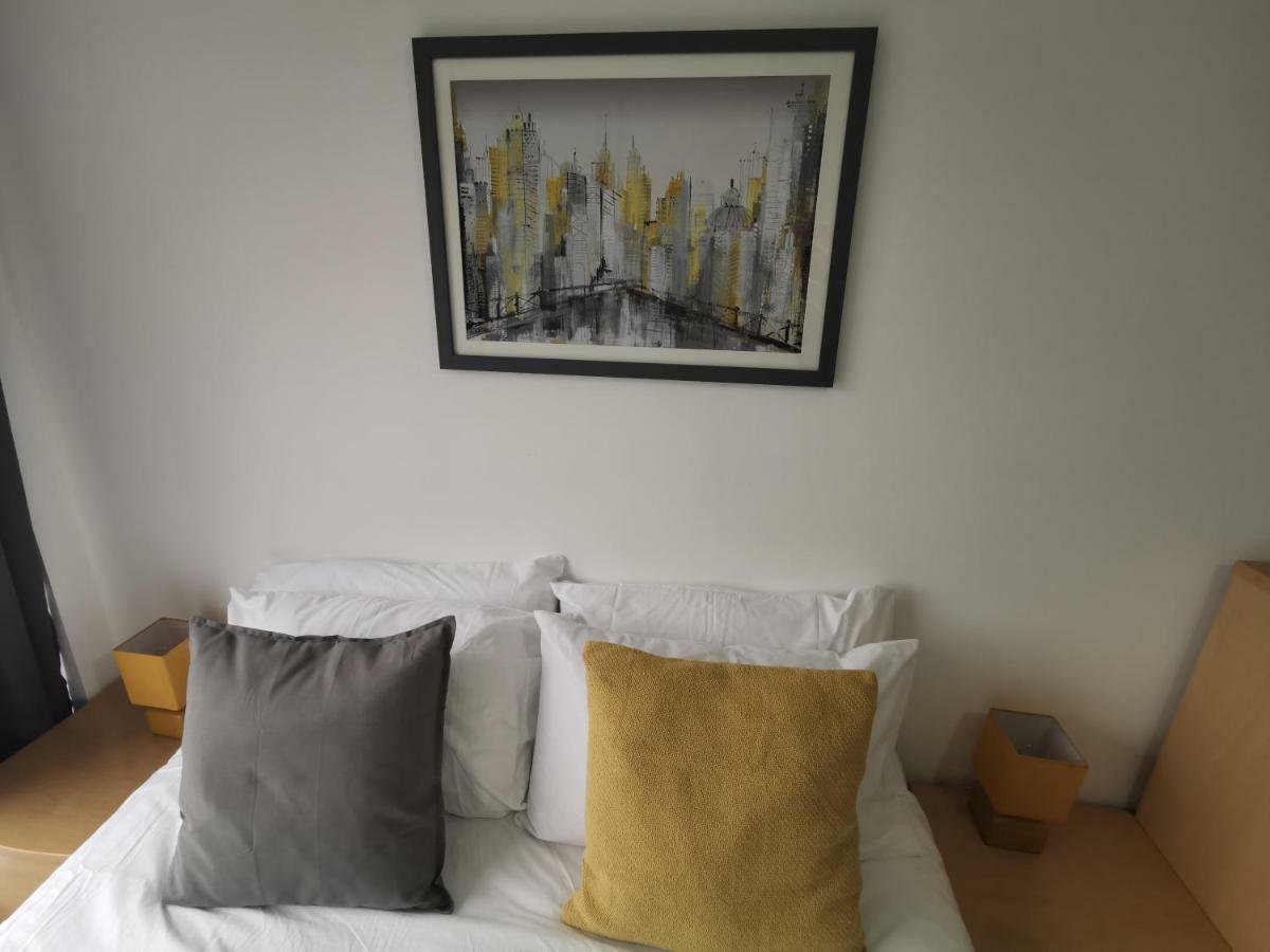 Voyager * Sleeps 6 * Parking Apartment