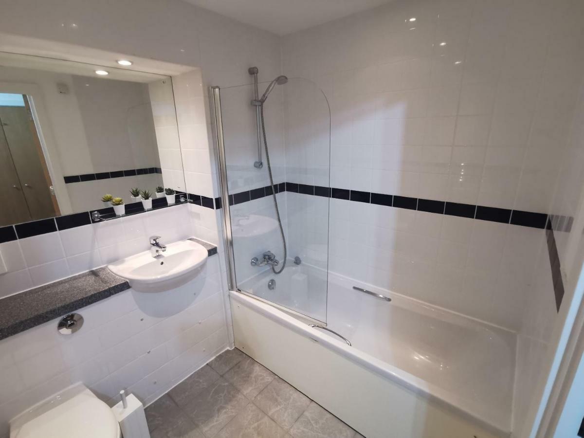 Voyager * Sleeps 6 * Parking Birmingham