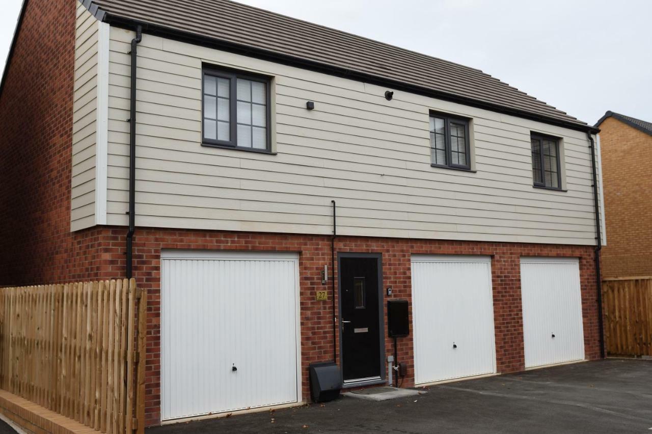 Apartment Staynec Coach House - For Company, Contractor & Leisure - Nec, Hs2, Jlr, Airport *