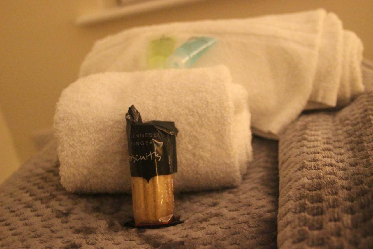 Staynec Coach House - For Company, Contractor & Leisure - Nec, Hs2, Jlr, Airport Apartment *