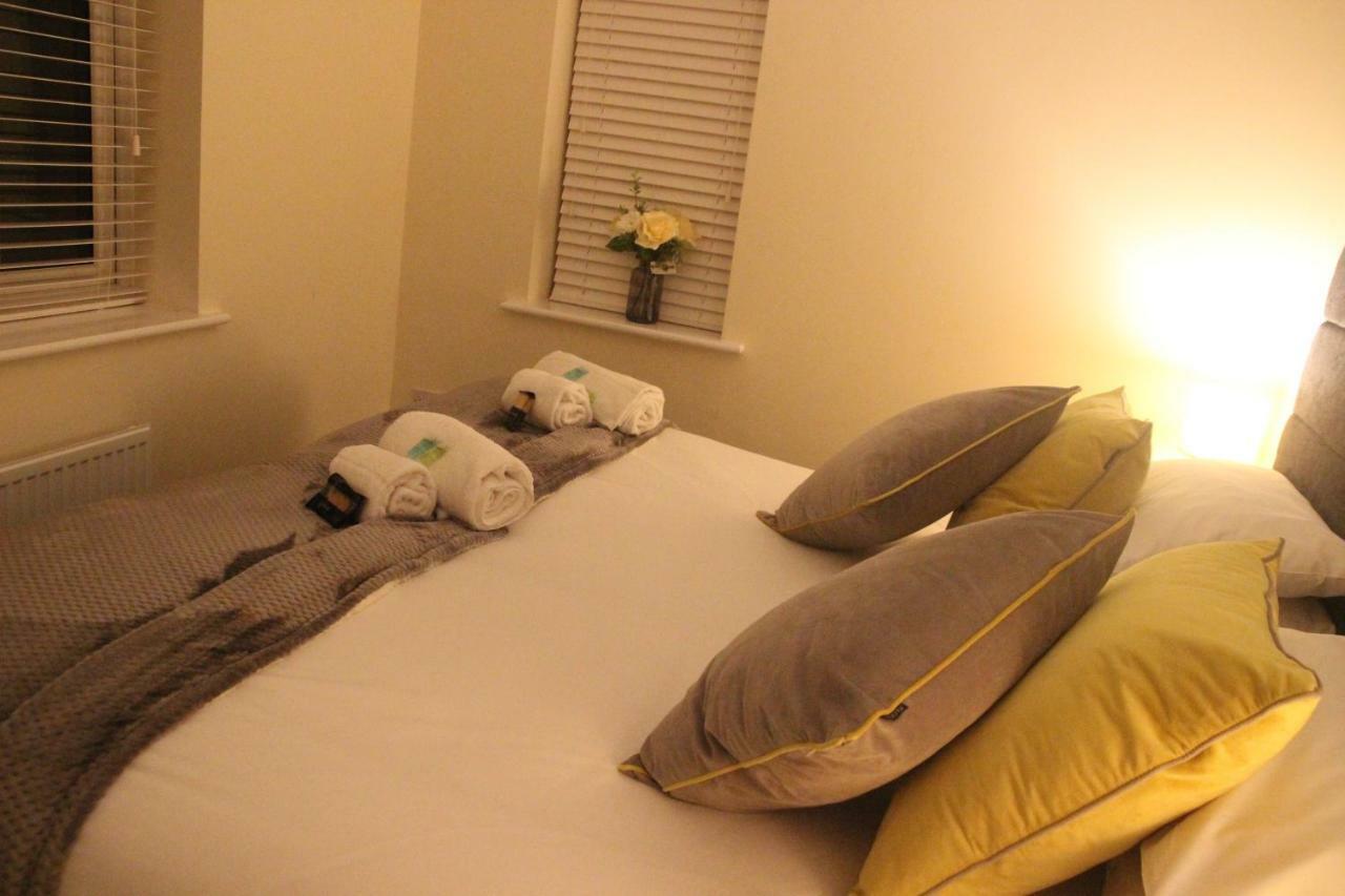 Apartment Staynec Coach House - For Company, Contractor & Leisure - Nec, Hs2, Jlr, Airport