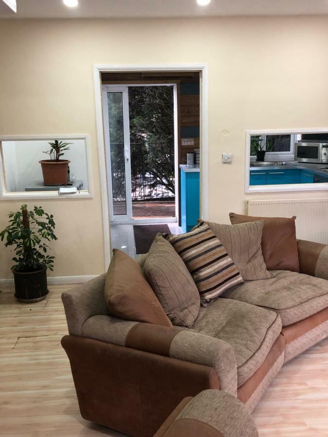 Treetops Flat2 Hall B28 * Birmingham