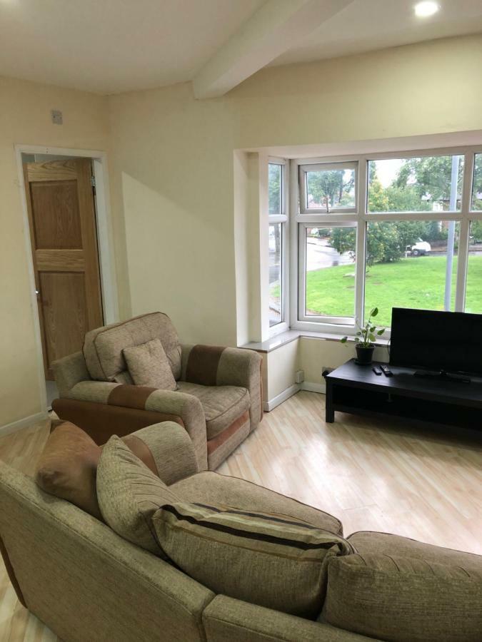 Treetops Flat2 Hall B28 *