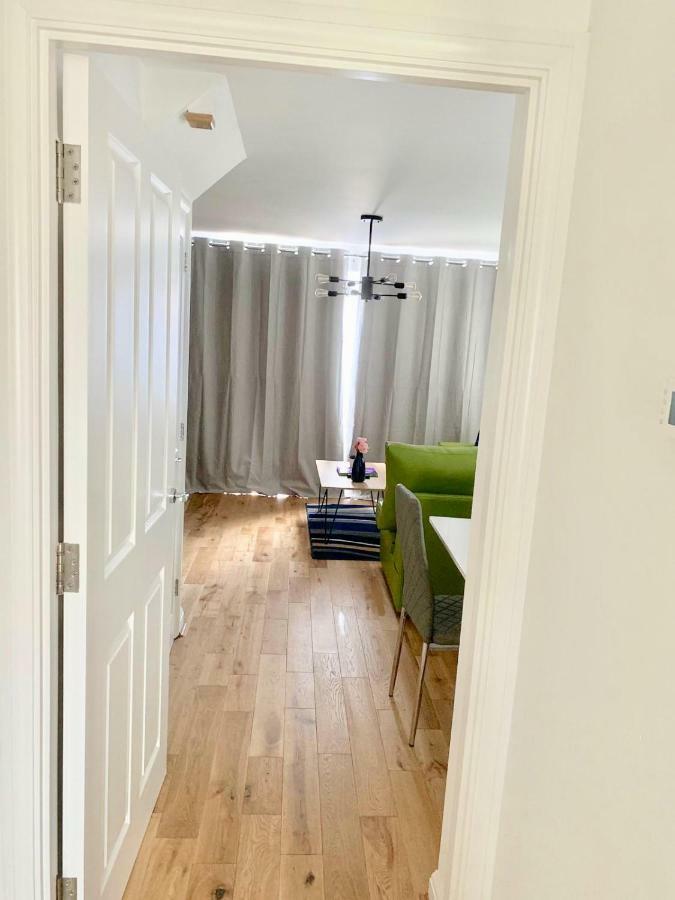 Holiday home Sherlock Family And Contractor By Svelte Living Secure Parking