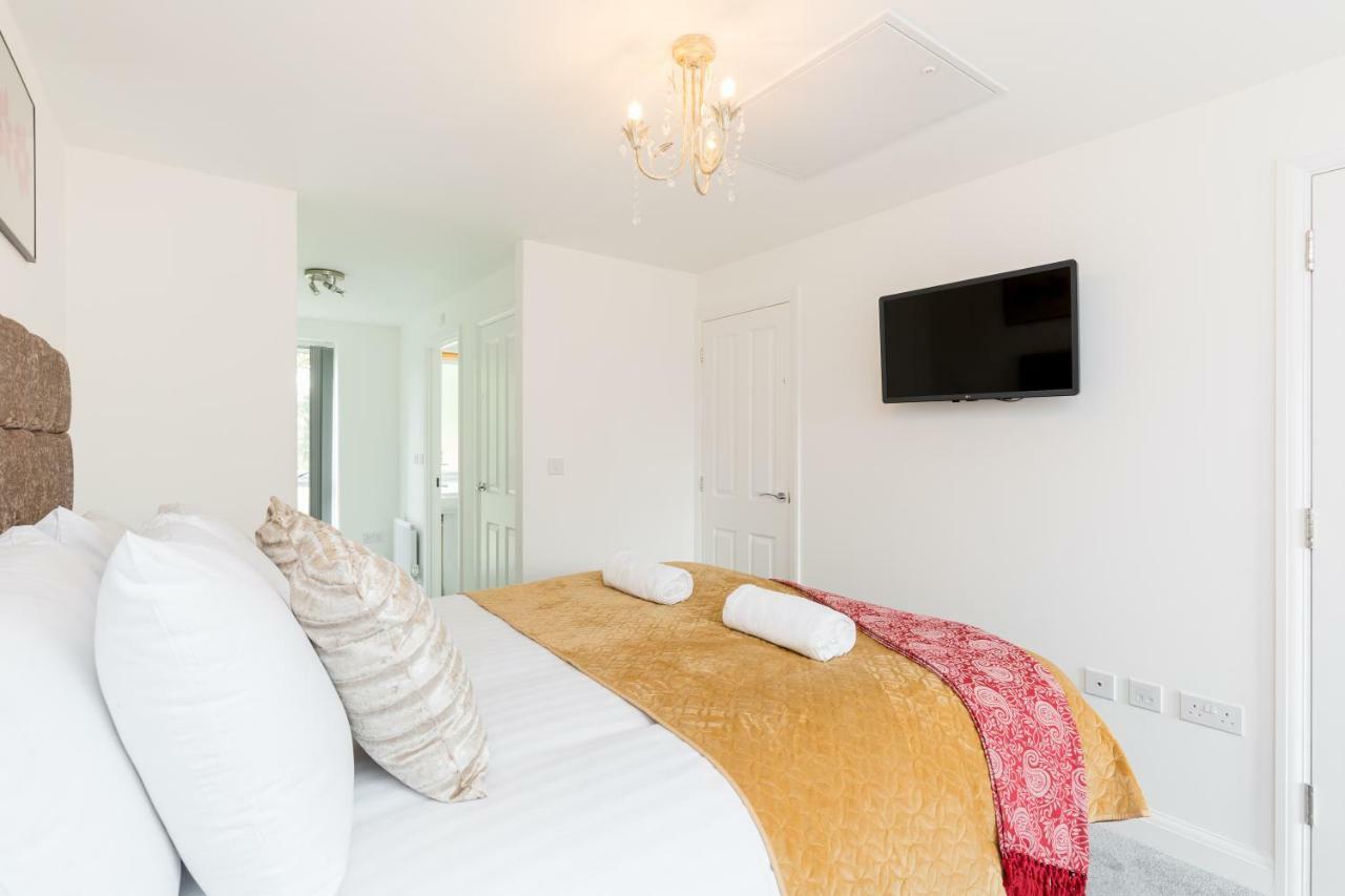 Sherlock Family And Contractor By Svelte Living Secure Parking