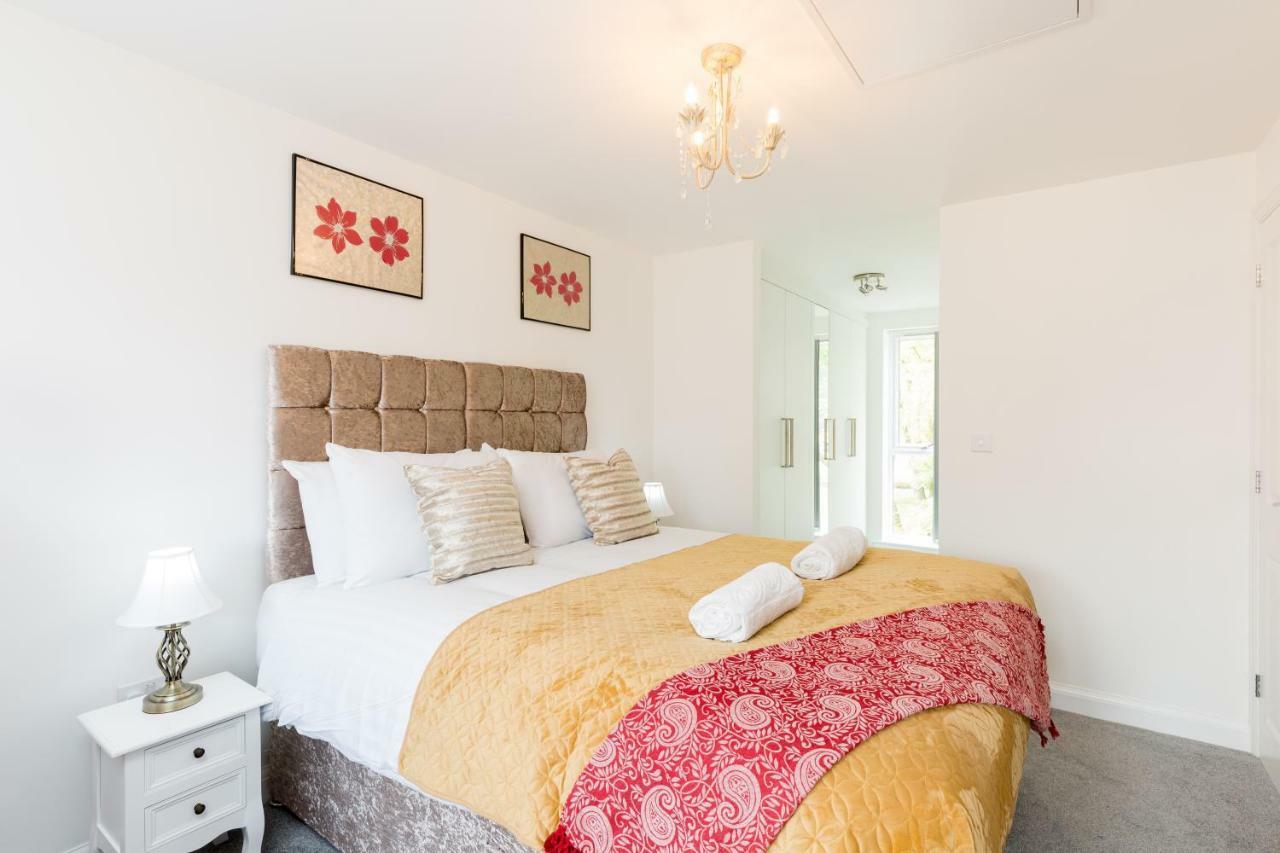 Sherlock Family And Contractor By Svelte Living Secure Parking * Birmingham