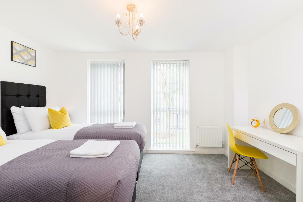Sherlock Family And Contractor By Svelte Living Secure Parking Holiday home *
