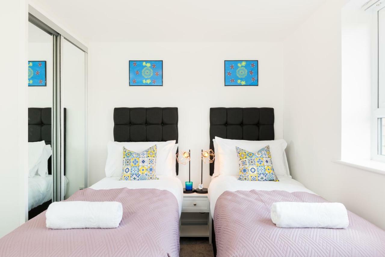 Holiday home Sherlock Family And Contractor By Svelte Living Secure Parking *