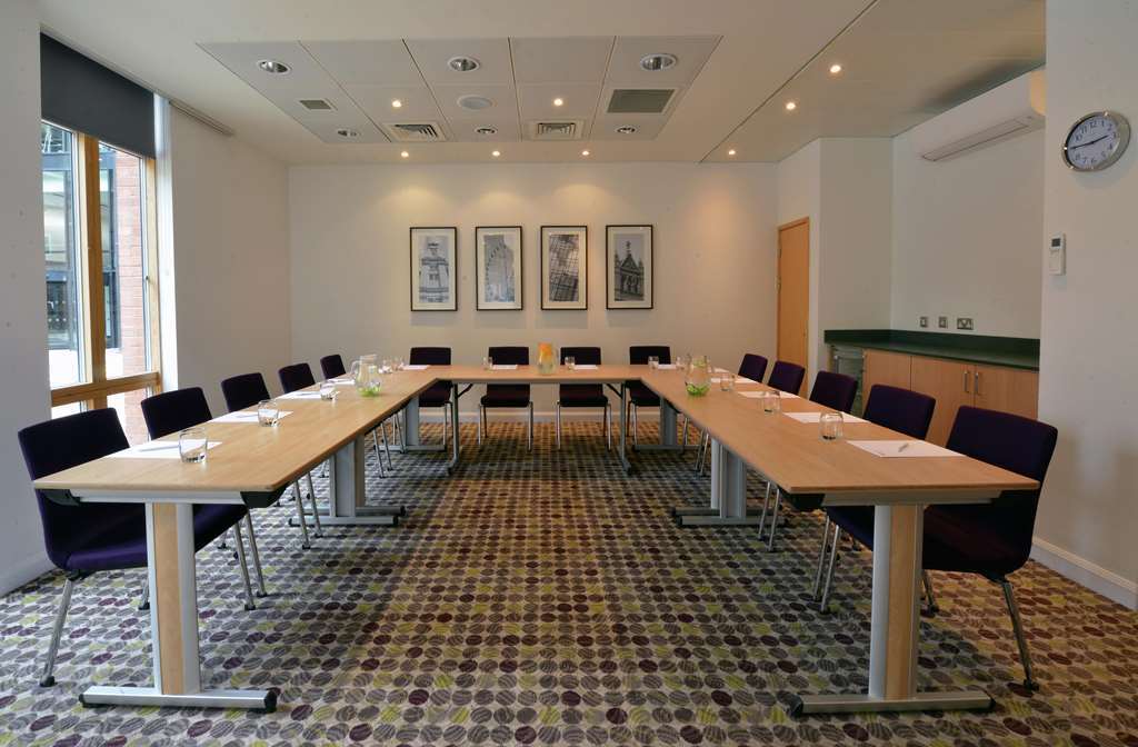Hilton Garden Brindley Place Hotel 4*