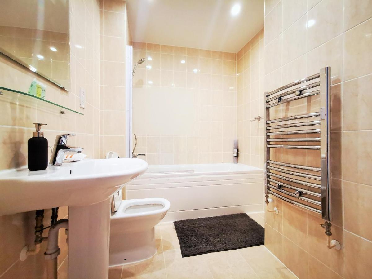 Lovely In Center 3 Bedrooms House By Hf Group Holiday home Birmingham