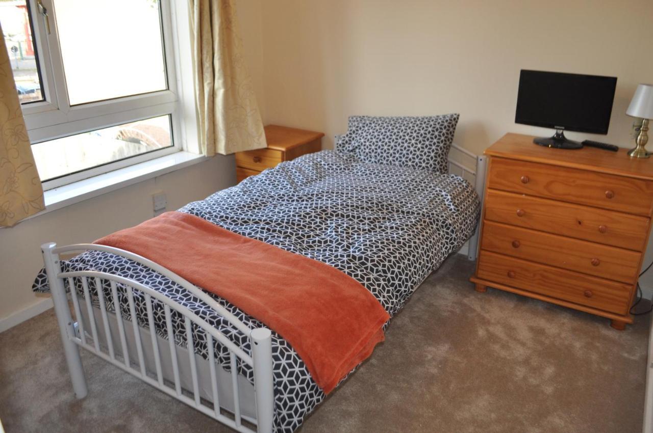 3 Bed House In City Centre Near M6 And Aston Holiday home *