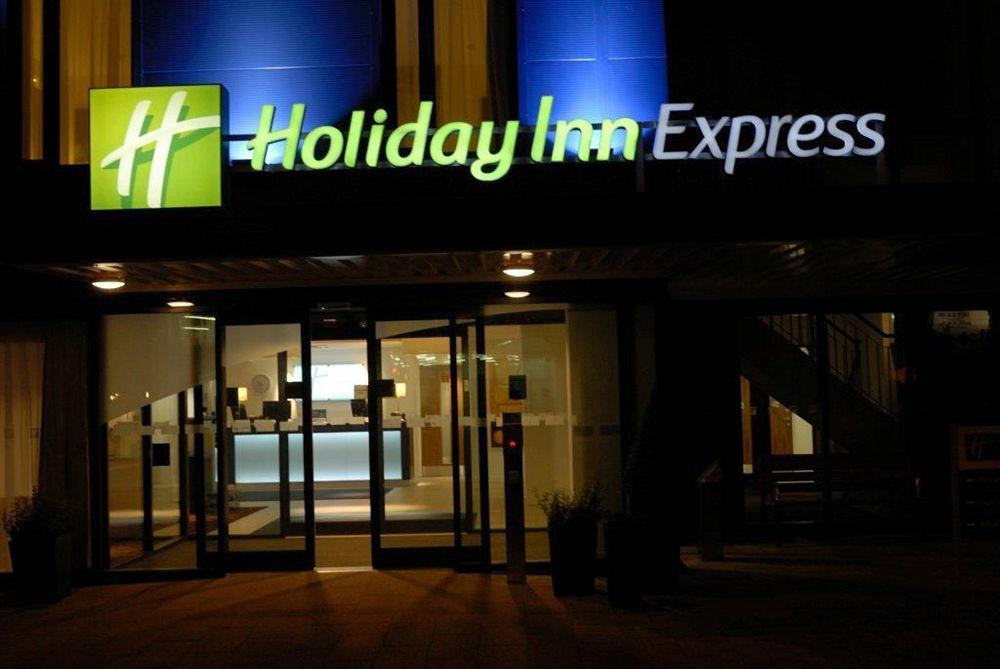 Express South A45, An Ihg 3*