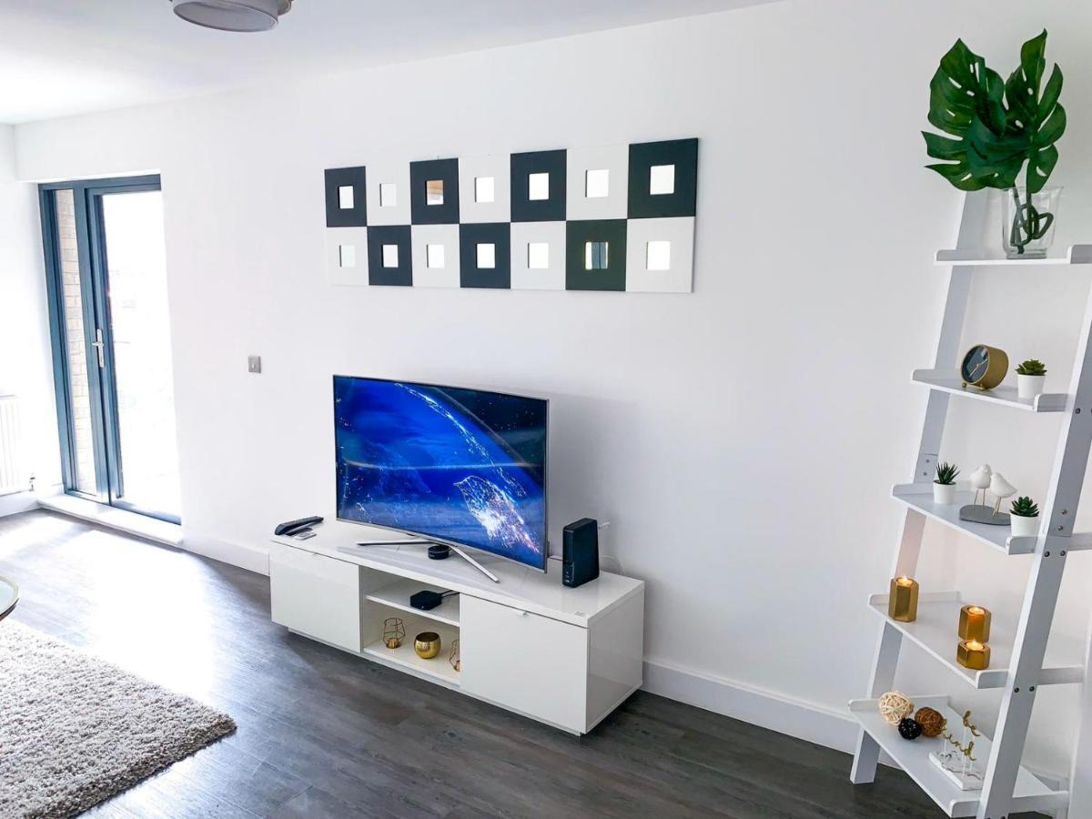 Apartment Modern 2 Bed With Location *