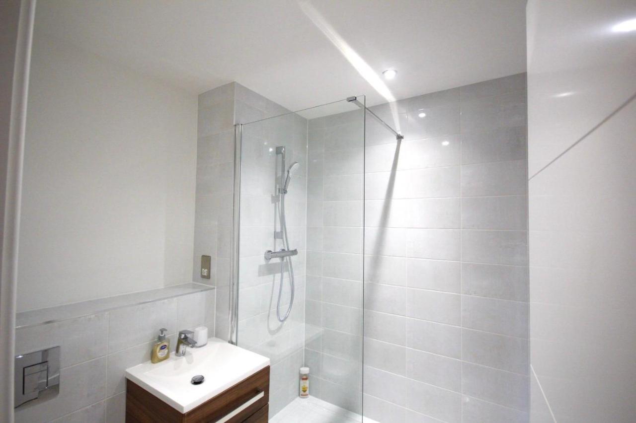 Modern 2 Bed With Location