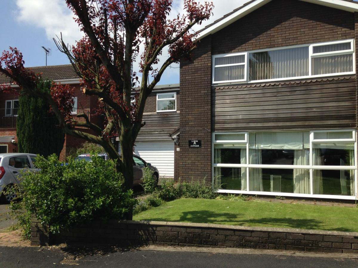 Lowri 5* Shenstone