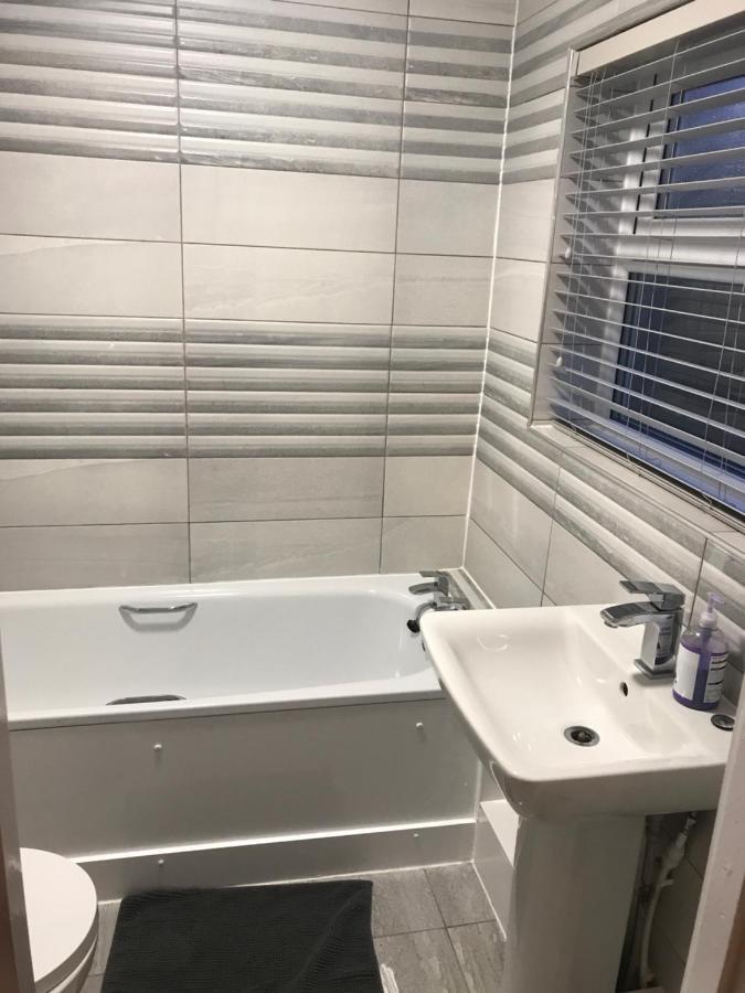 Ground Floor Contemporary 1 Bed Apartment Birmingham