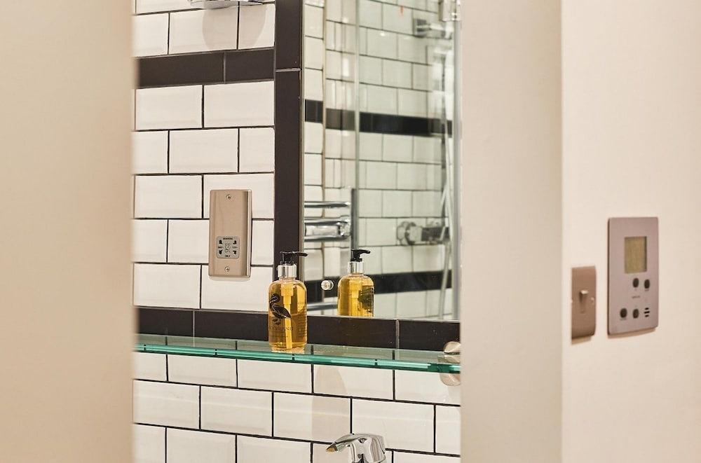 Hotel Saint Pauls House 4*