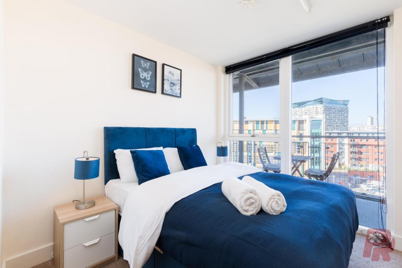 Skyline Views - Free Parking & Balcony Apartment Birmingham