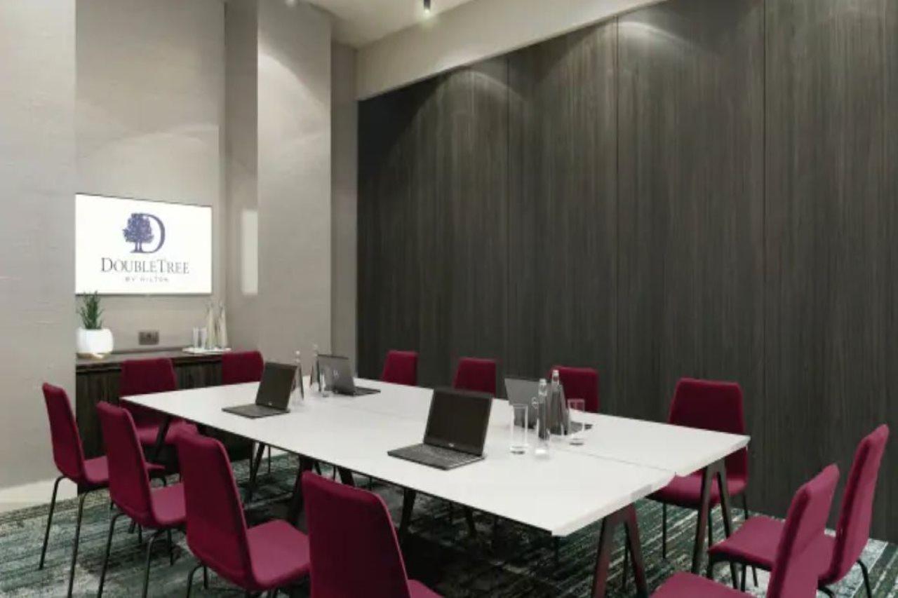 Hotel Doubletree By Hilton Snowhill