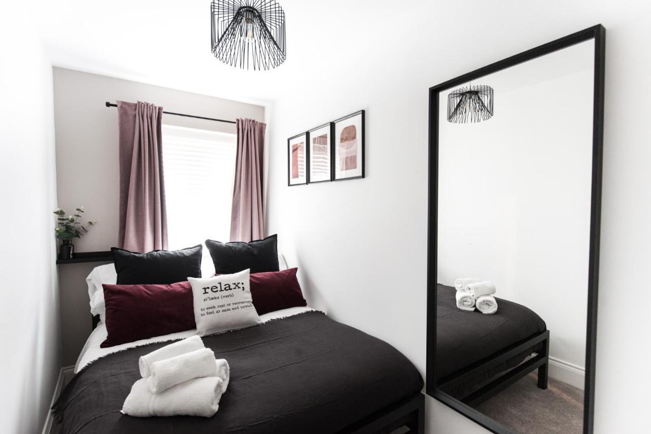 Moda Stays - John Brooks Serviced Houses