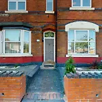 J Kyns Apartment 2 Bedrooms House With Two Double Beds