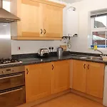 Fantastic 4 Bed House With 3 Bathrooms In Pleasant Location