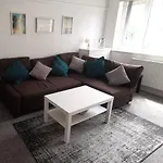 Rawlins Street Place - Free Parking, Free Wifi, Free Netflix!