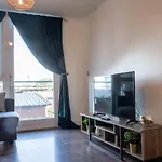 The Ivy . Contemporary Apart . Ideal For Long Stay